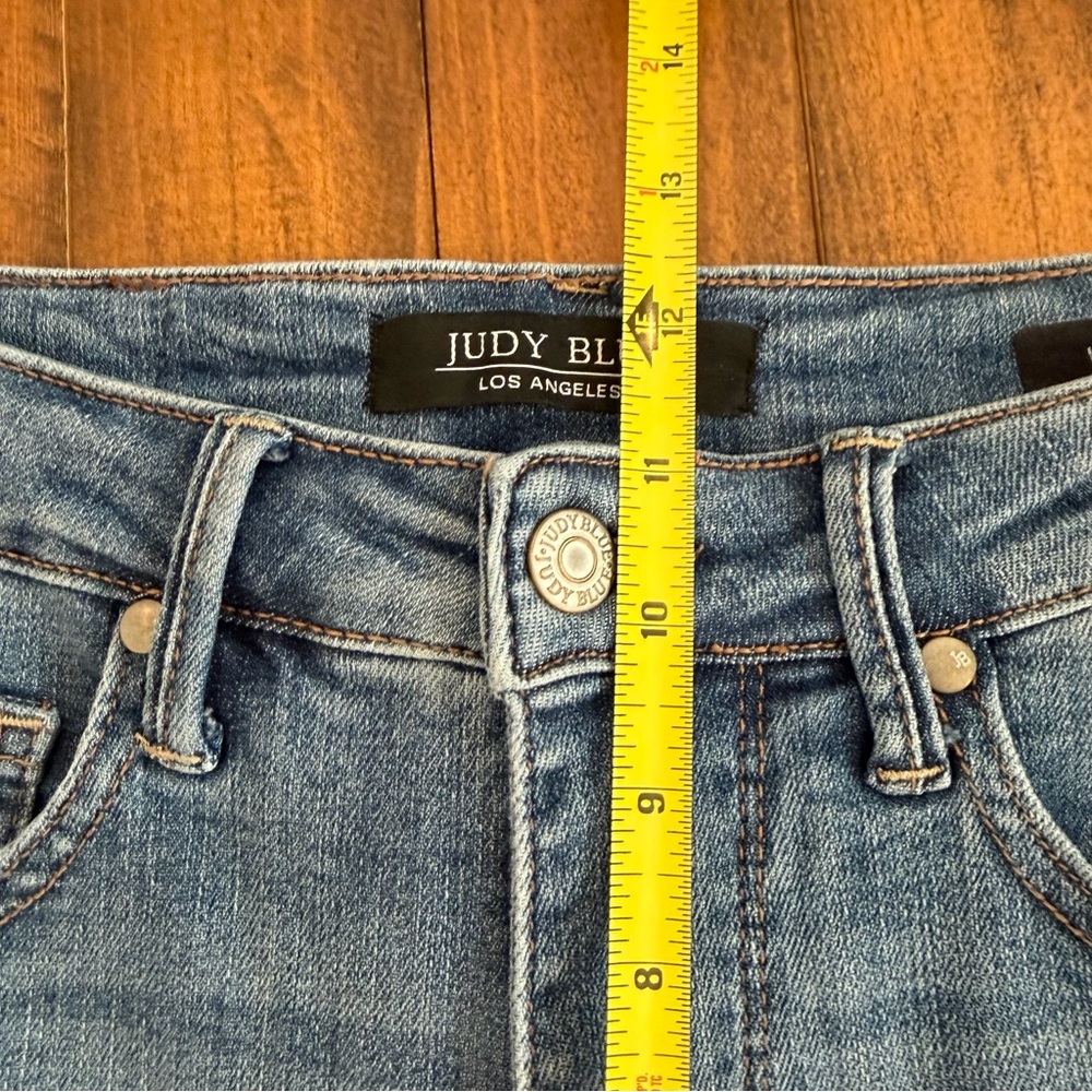 Judy Blue High Waisted Released Hem Jeans EUC - Picture 8 of 10